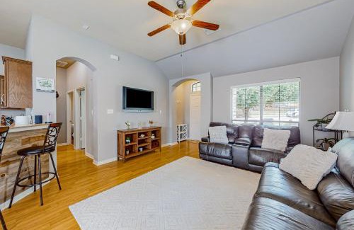 College Station Casa | Spring Leaf Quarters
