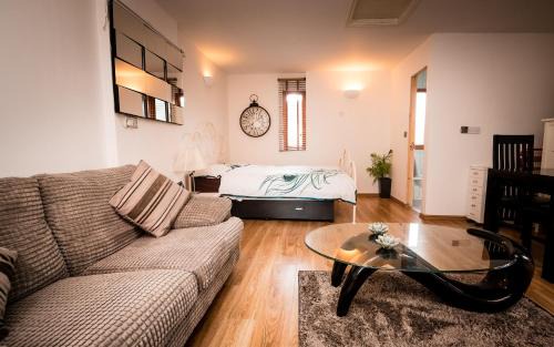 Worcester Casa | Spring Meadow