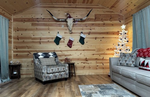 Licking Cabaña | Spring Retreat with Private deck, pets welcome