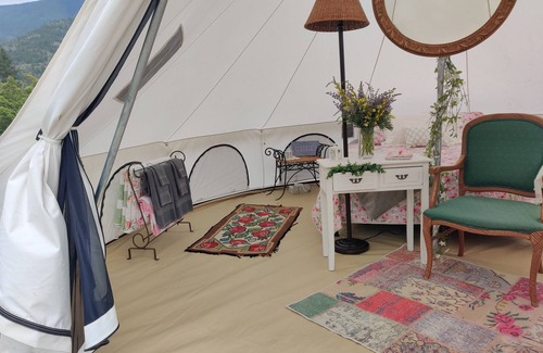 Glacier Country Cabina | Spring Serenity Yurt, glamping just 2 miles from Quinn's Hot Springs Resort!