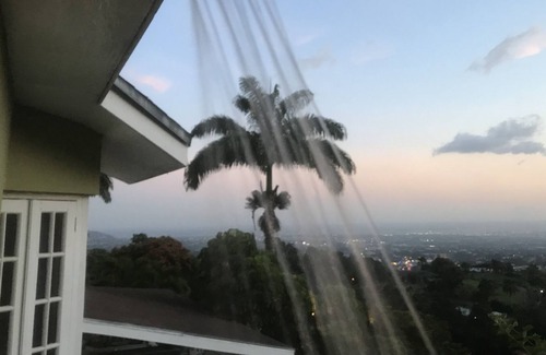 Stony Hill Casa | Año nuevo * ESPECIAL (40% de descuento) *** $ 390 por noche *** Capacidad 8 (hasta 12 en camas de aire)