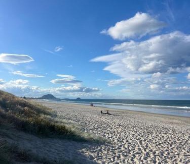Papamoa Beach Casa | Spring Special, Studio on Hugoway, Papamoa Beach