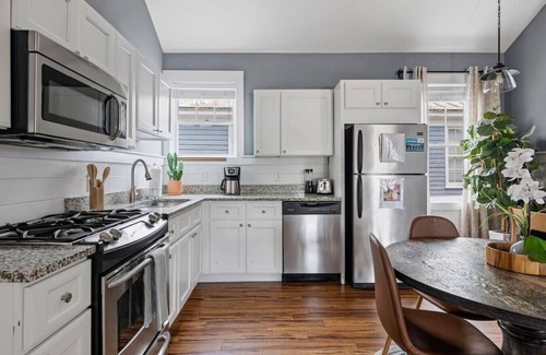 Westside Apartamento | Spring St - Downtown - Walk Everywhere!