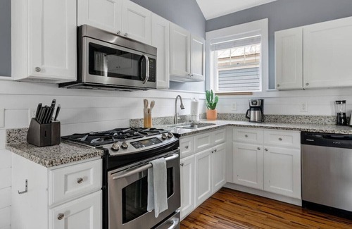 Westside Apartamento | Spring St - Downtown - Walk Everywhere!
