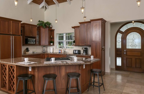 Estate Bethany Villa | Angels Envy - BOOK NOW - TAKE ADVANTAGE OF NEW DISCOUNTS - OFF SEASON RATES!!
