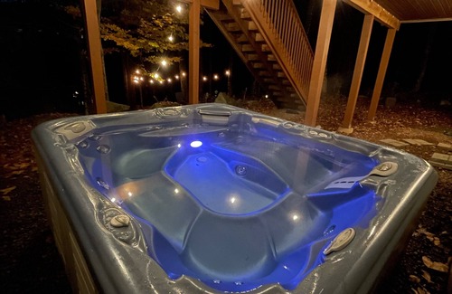 Lake Ariel Casa | Spring & Summer in the Poconos! Grill, Firepit, Hot Tub, Pools, Beach, Golf MORE