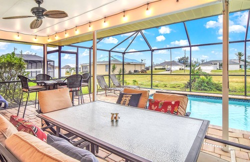 Trafalgar Casa | Spring Summer specials- heated pool, close to many stores and restaurants