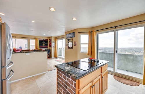 La Presa Casa | Spring Valley 'Sky House' w/ Patios & Epic Views!