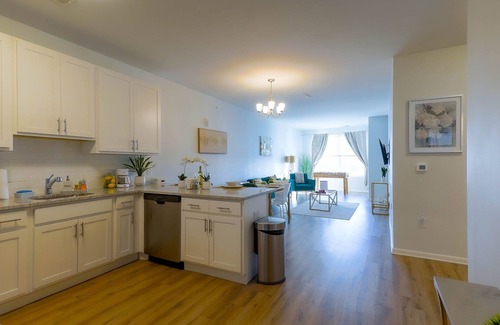 Carteret Apartamento | ★Spring Wonderland DEEP discount on COZY King Bed Near EWR AIRPORT & NYC★