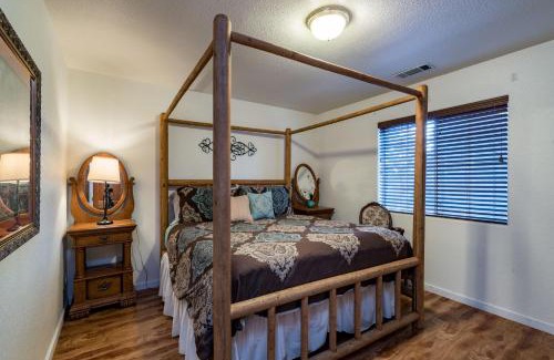 Yosemite West Casa | Spring Wonderland