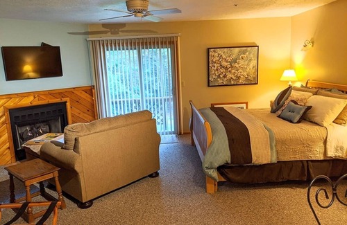 Prudenville Cama Y Desayuno | Springbrook Inn Cedar Trail