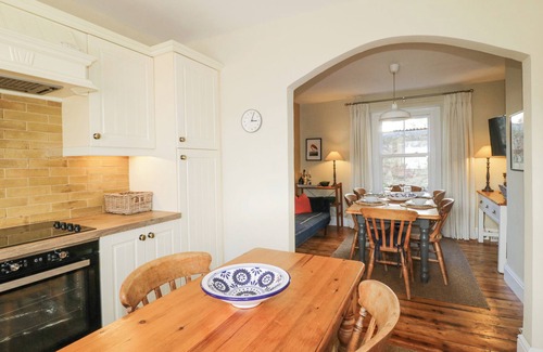 Kingsand Casa | SPRINGFIELD, pet friendly, character holiday cottage in Kingsand
