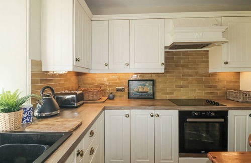 Kingsand Casa | SPRINGFIELD, pet friendly, character holiday cottage in Kingsand