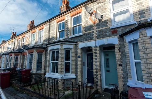 Reading Casa | Springfield Place - 3 Bed Cent Reading - Long term savings - Free Parking