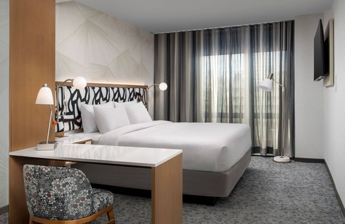 Queens Hotel | SpringHill Suites by Marriott New York Queens