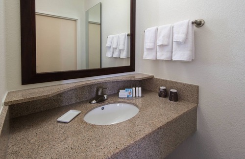 Greensboro Hotel | SpringHill Suites by Marriott Greensboro