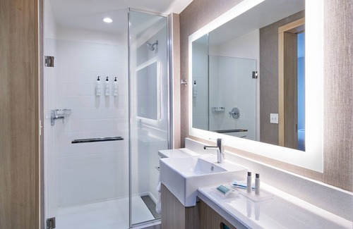 Dearborn Hotel | SpringHill Suites by Marriott Detroit Dearborn