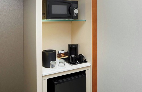 Las Vegas Hotel | SpringHill Suites by Marriott Las Vegas Convention Center