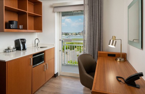Charleston Hotel | SpringHill Suites Charleston Riverview