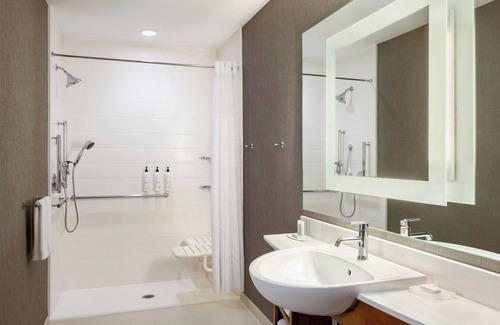 Burbank Hotel | SpringHill Suites Los Angeles Burbank/Downtown