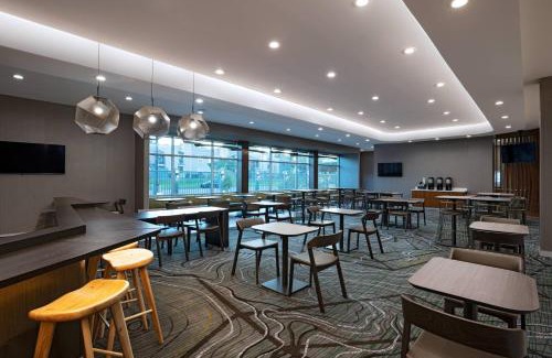 Brazos Hotel | SpringHill Suites Waco