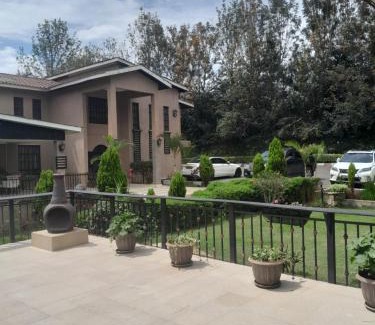 Mbotela Casa | Springs Holiday Home