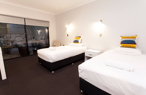 Springwood Hotel | Springwood Motor Inn