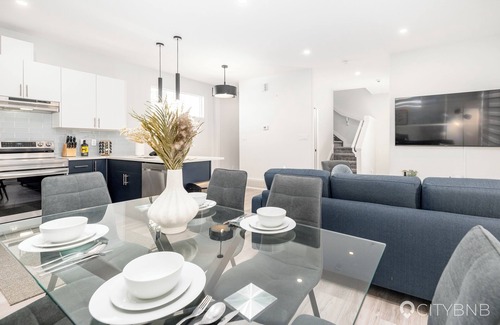 North Central Edmonton Casa | Spruce Ave - 2 bed Townhouse