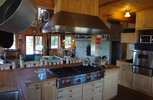 Stonington Cabina | Spruce Island: una isla privada para reuniones grandes o pequeñas