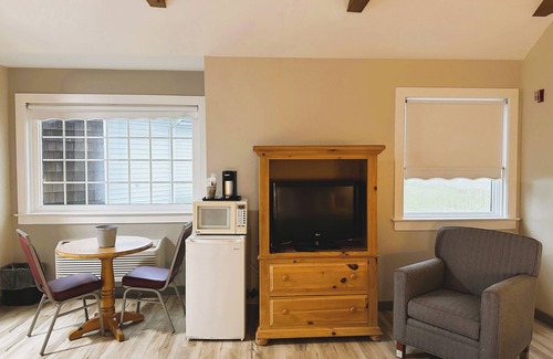 Witmer Hotel | Spruce Lane Lodge and Cottages
