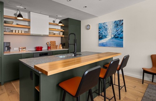 Stowe Area Condominio | SPRUCE PEAK TREEHOUSE | 3 BED | STEPS TO THE LIFTS | MOUNTAIN VIEWS