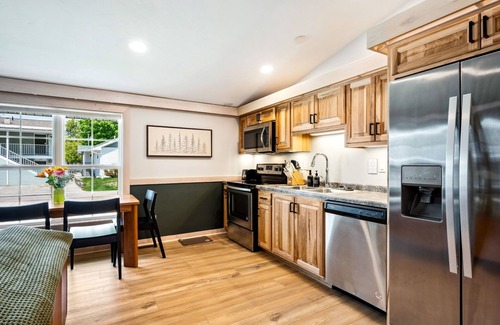 Fish Creek Casa | Spruce Suite | Downtown Fish Creek~Dog-friendly