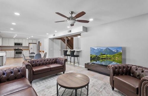 Valle Lindo Casa | Spruce Tree Oasis - Luxurious 4BR Home with Private Pool in Diamond Bar#42117