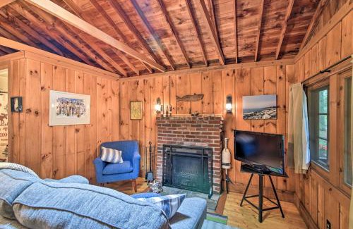 Boothbay Harbor Casa | Sprucewold Boothbay Harbor Cottage with Deck
