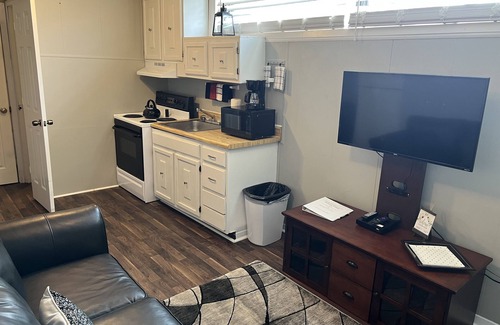 Bluewell Apartamento | Spurrier Unit 10 Cozy 1 Bedroom 1 Bath Pets Welcome