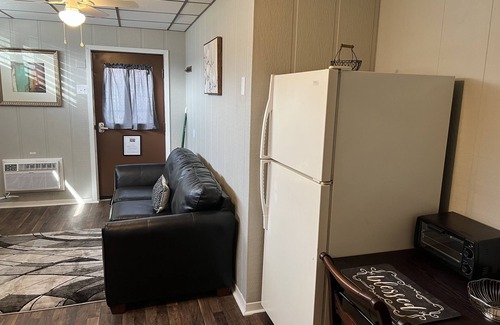 Bluewell Apartamento | Spurrier Unit 10 Cozy 1 Bedroom 1 Bath Pets Welcome