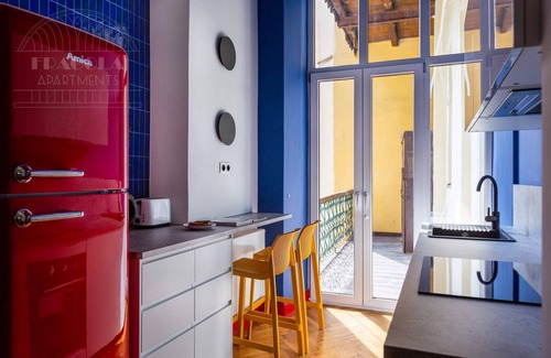 Stradom Apartamento | SquadGoals House - Fragola Apartments
