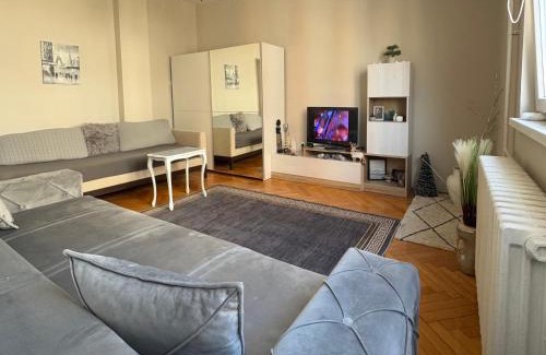 Uzice Apartamento | Square View Apartment
