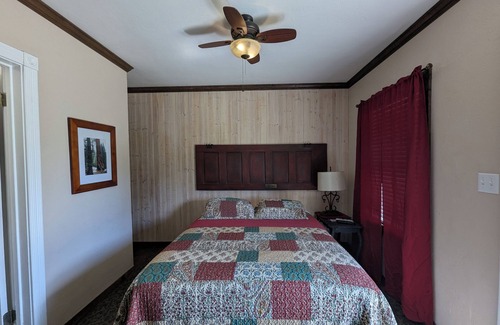 Squaw Valley Cabina | Squaw Valley Motel Room #1