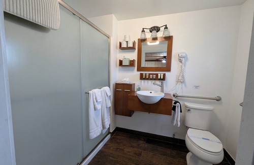 Squaw Valley Cabina | Squaw Valley Motel Room #6