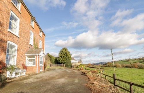Welshpool Casa | Squires Rest