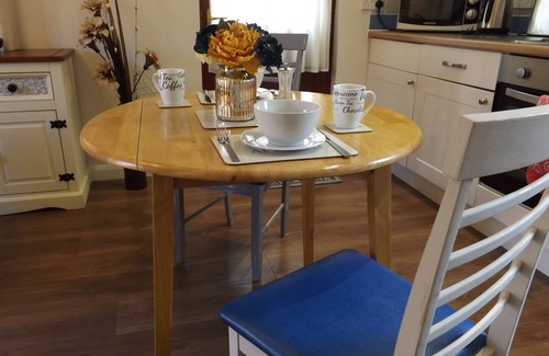 Coddenham Cabina | Squirrel, Bespoke holiday lodge in beautiful Suffolk conservation village