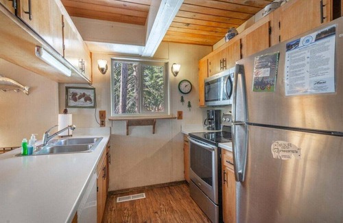 Talmont Casa | Squirreled Away in Tahoe City