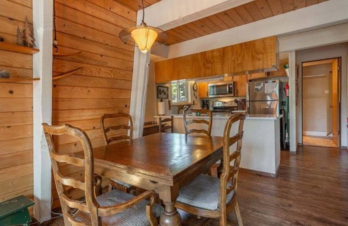 Talmont Casa | Squirreled Away in Tahoe City