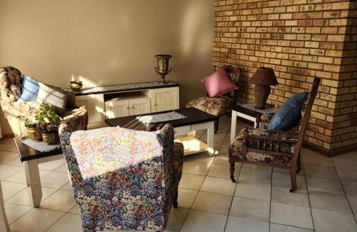 Zeerust Casa | Squirrels Den