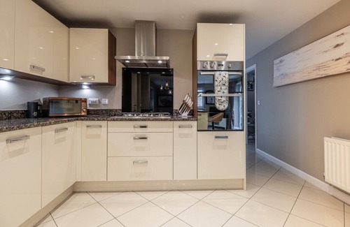 Frampton on Severn Casa | Squirrels Street - Stunning 4 Bedroom in Stratford Upon Avon!