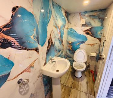 Alappuzha Hotel | Sreekrishna houseboat Alappuzha