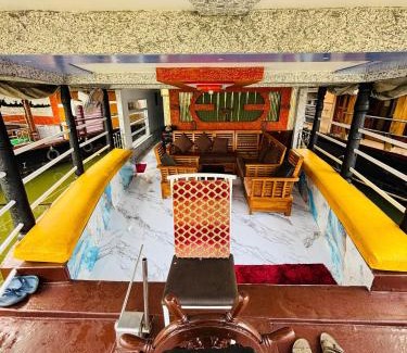 Alappuzha Hotel | Sreekrishna houseboat Alappuzha
