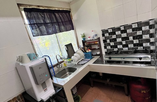 Kampung Siol Kandis Chalet De Esquí | Sri Kandis Cottage Stay (KCH)