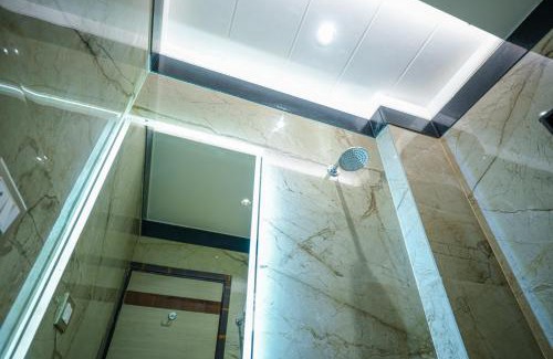Varanasi Hotel | Sri Shyam Villas